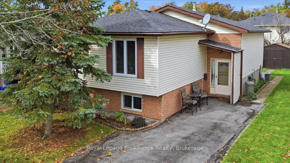 Photo of 4 Bogart Crescent