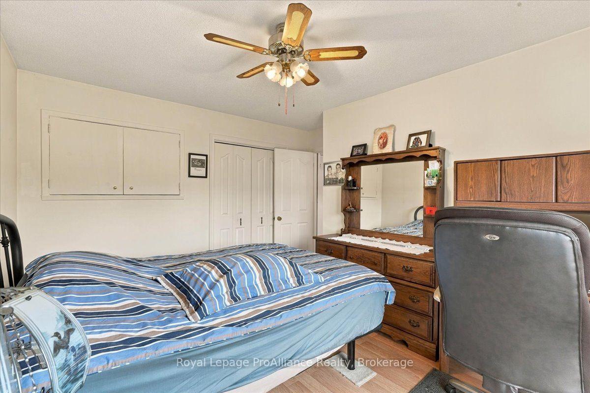 Photo 13 of 4 Bogart Crescent, Belleville, Belleville Ward — HOMEH