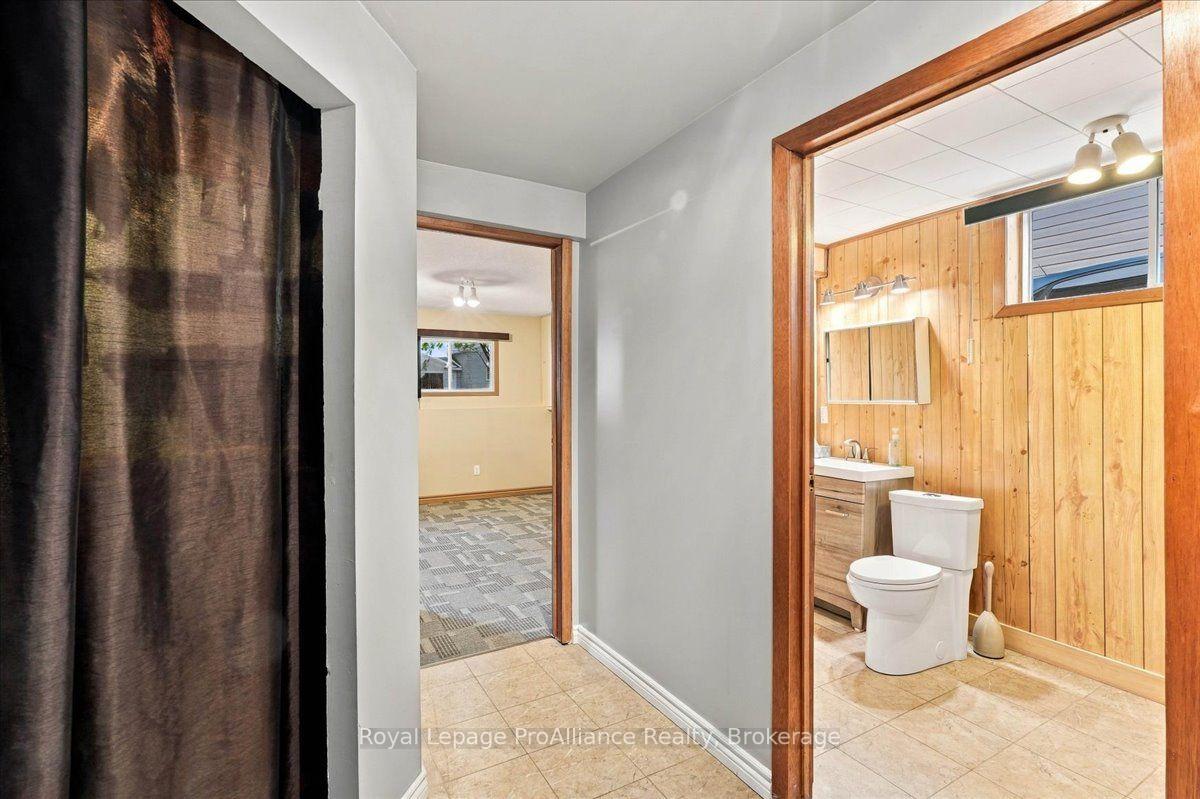 Photo 20 of 4 Bogart Crescent, Belleville, Belleville Ward — HOMEH