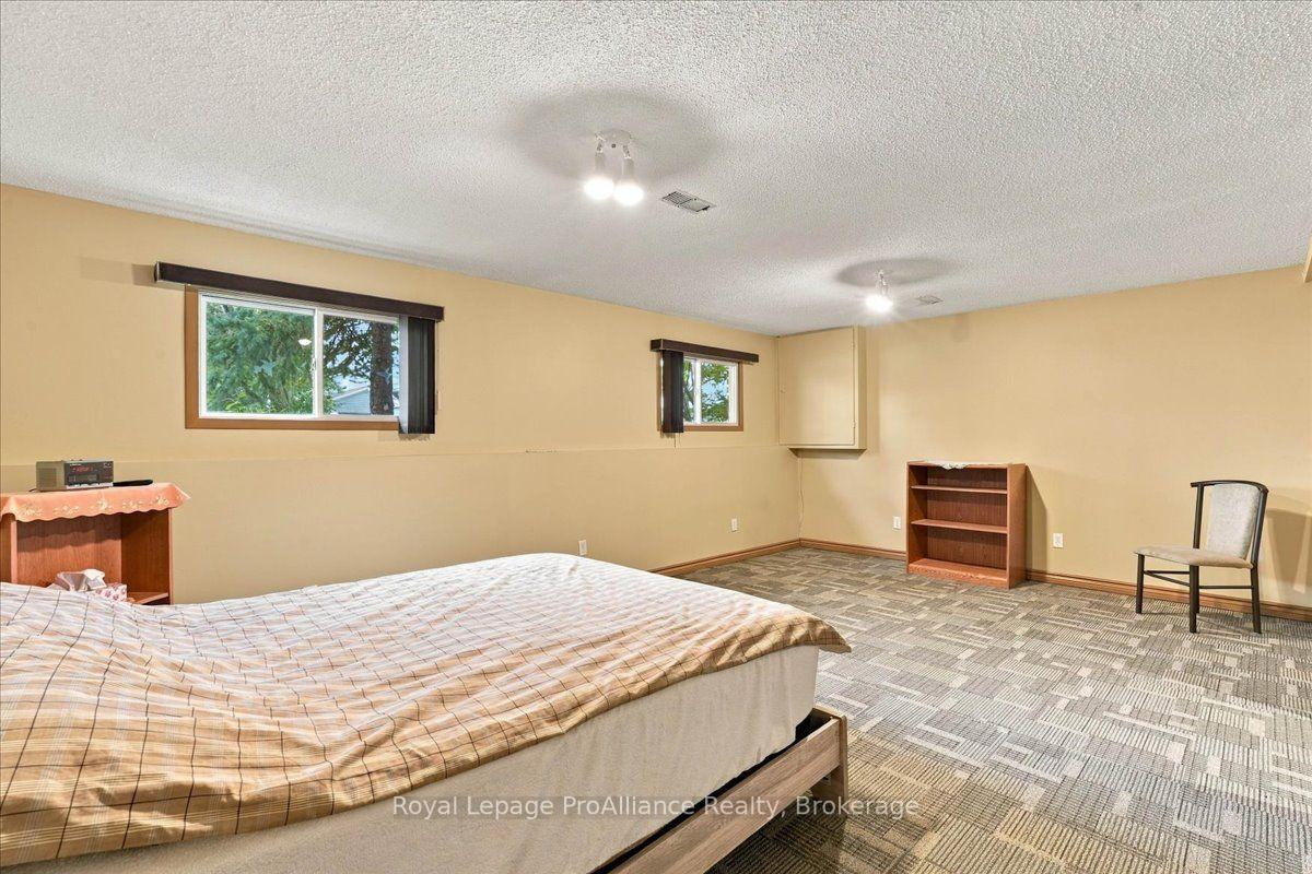Photo 22 of 4 Bogart Crescent, Belleville, Belleville Ward — HOMEH