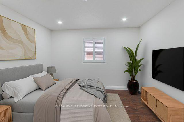 Photo 26 of 122 Pappain Crescent, Brampton, Snelgrove — HOMEH