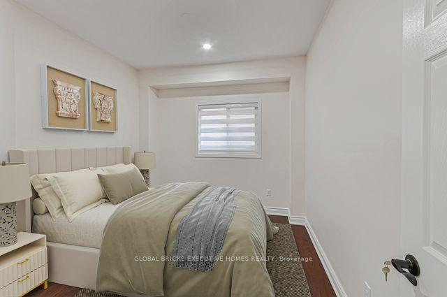 Photo 28 of 122 Pappain Crescent, Brampton, Snelgrove — HOMEH