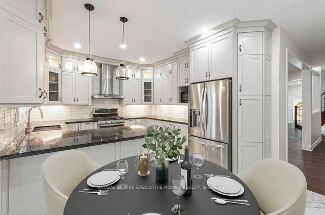 Photo 30 of 122 Pappain Crescent, Brampton, Snelgrove — HOMEH
