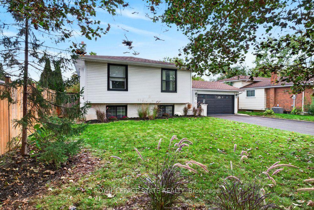 Photo 11 of 3 Regatta Drive, St. Catharines, Martindale Pond — HOMEH