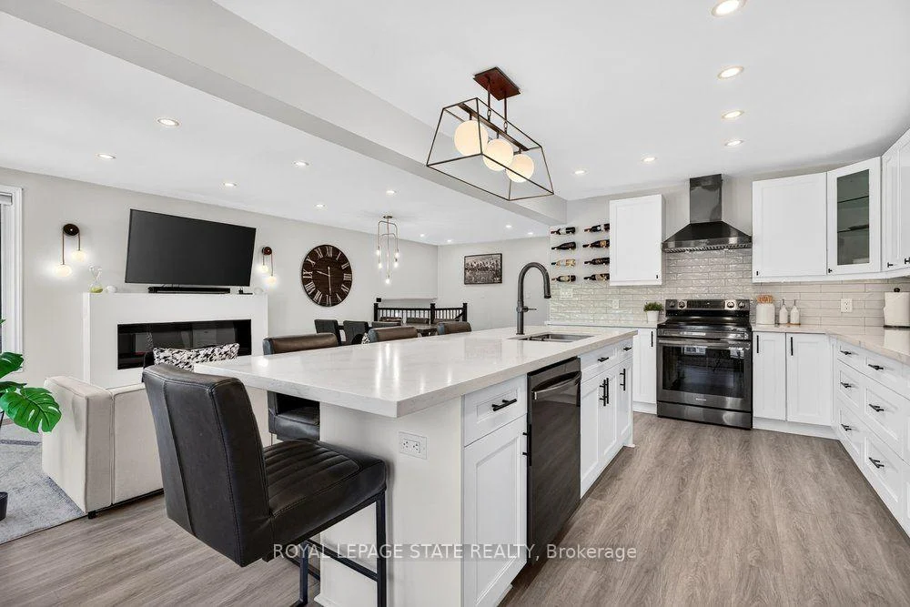 Photo 8 of 3 Regatta Drive, St. Catharines, Martindale Pond — HOMEH