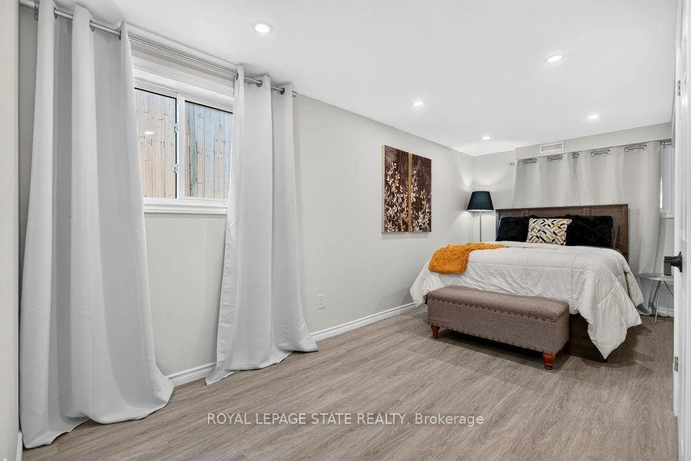 Photo 16 of 3 Regatta Drive, St. Catharines, Martindale Pond — HOMEH