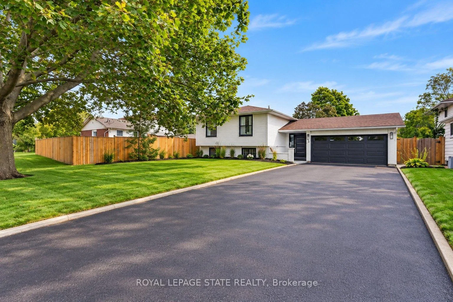 Photo 22 of 3 Regatta Drive, St. Catharines, Martindale Pond — HOMEH