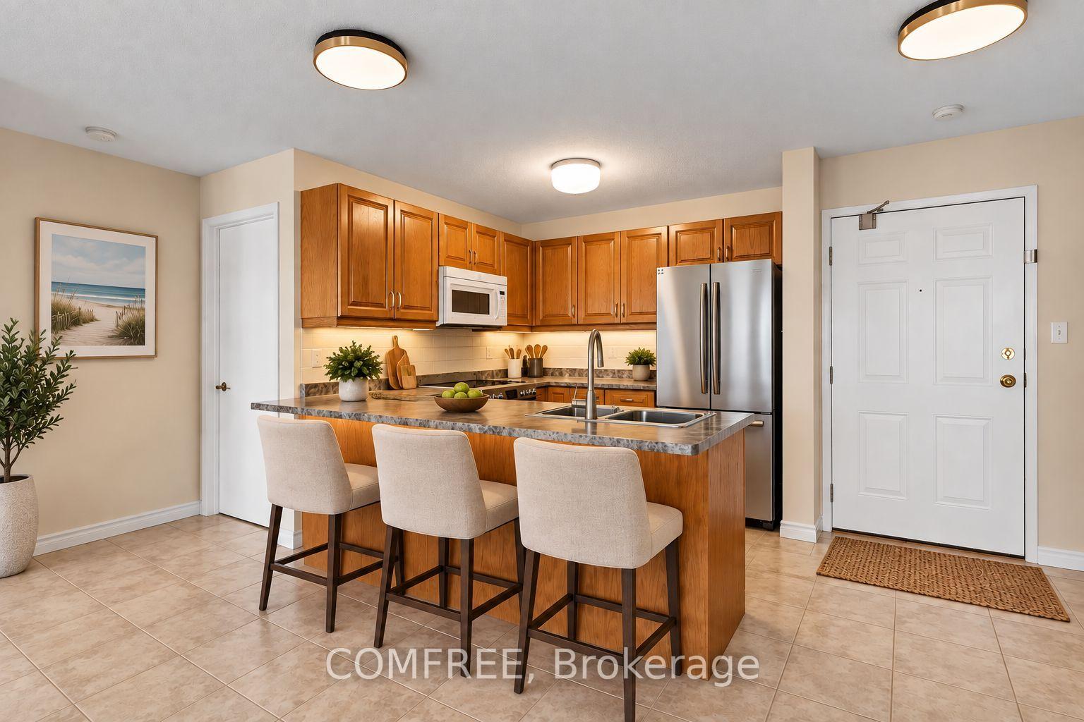 Photo 6 of Unit 409, 3000 Sandwich Street, Windsor — HOMEH