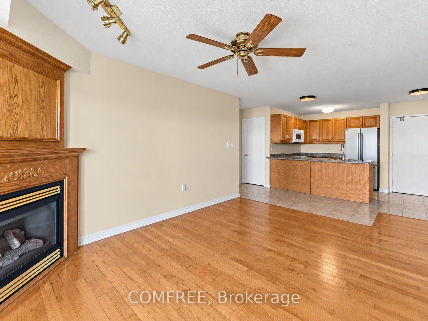 Photo 7 of Unit 409, 3000 Sandwich Street, Windsor — HOMEH