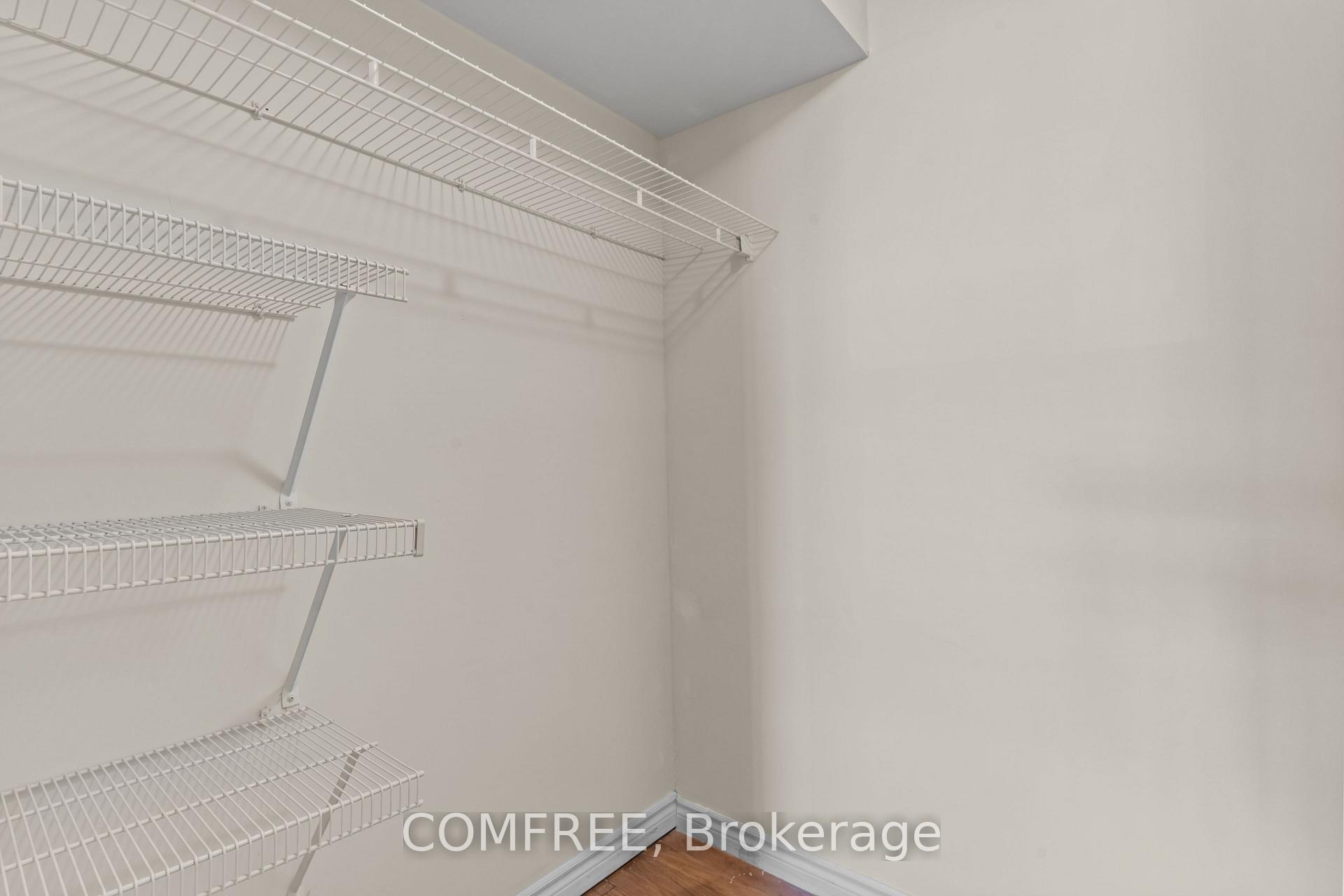 Photo 13 of Unit 409, 3000 Sandwich Street, Windsor — HOMEH