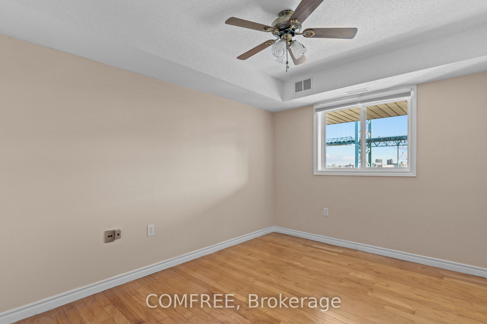 Photo 14 of Unit 409, 3000 Sandwich Street, Windsor — HOMEH