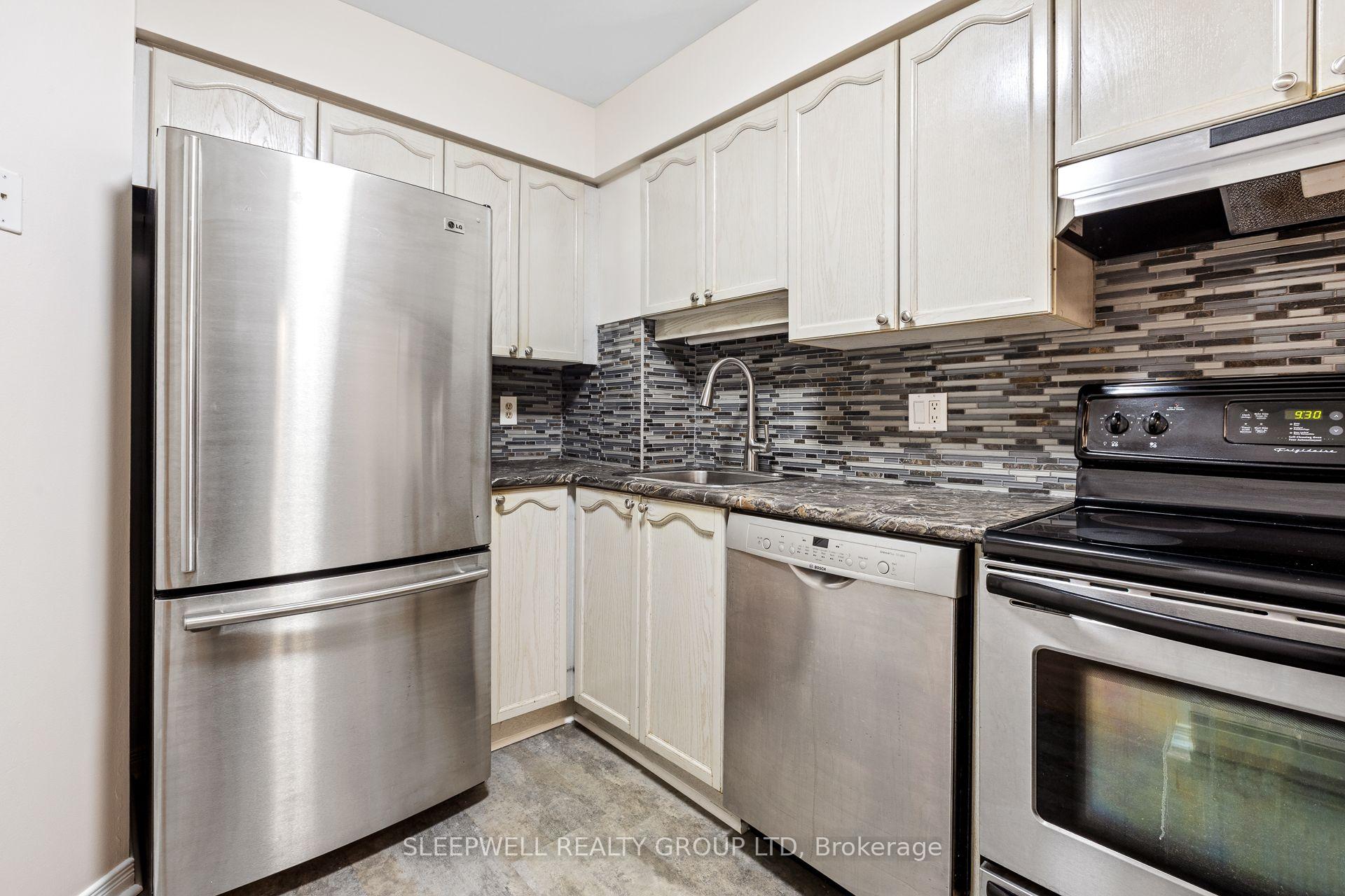 Photo 8 of Unit 4, 394 Briston Private, Ottawa, Hunt Club Park — HOMEH