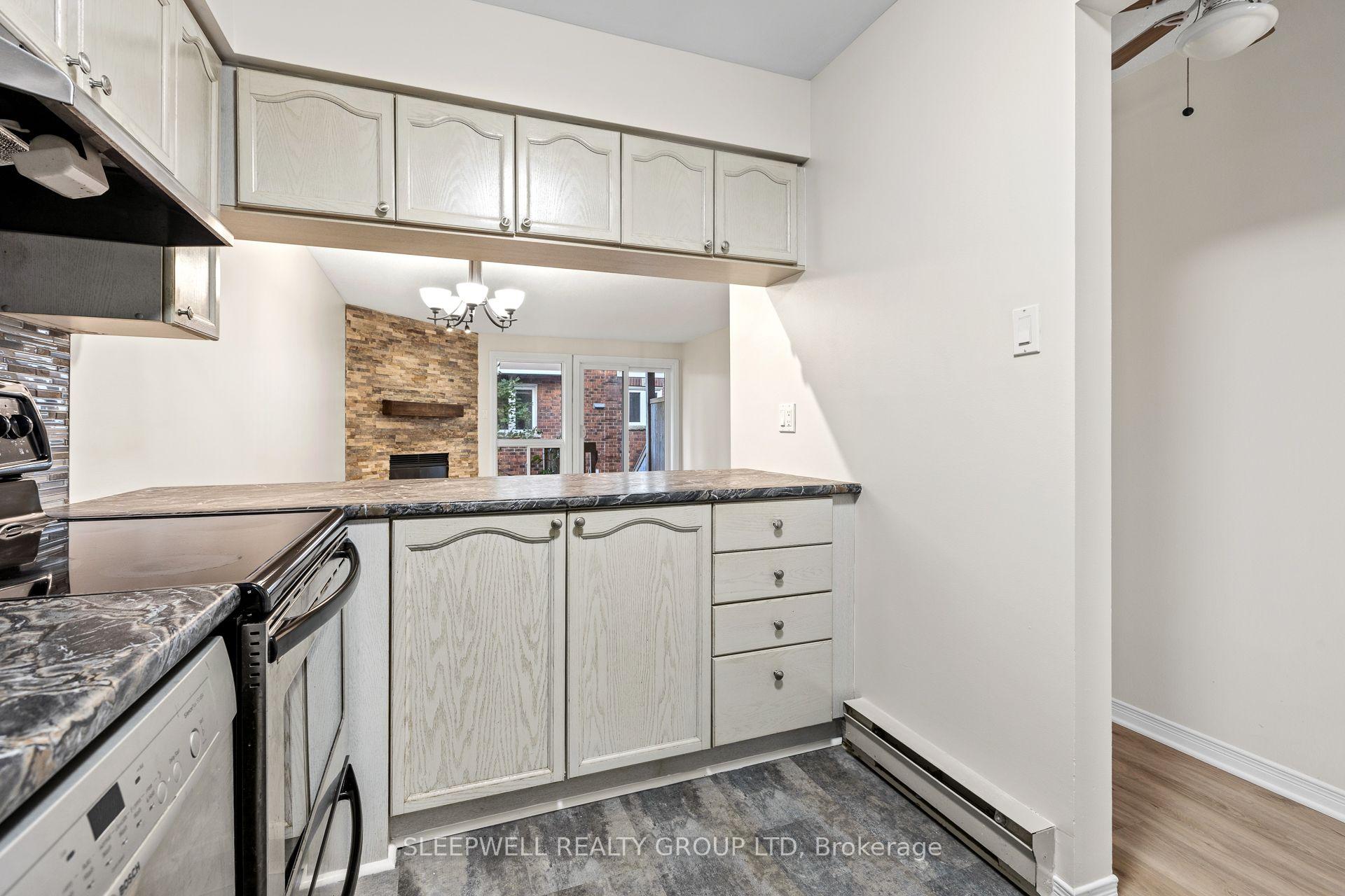 Photo 9 of Unit 4, 394 Briston Private, Ottawa, Hunt Club Park — HOMEH