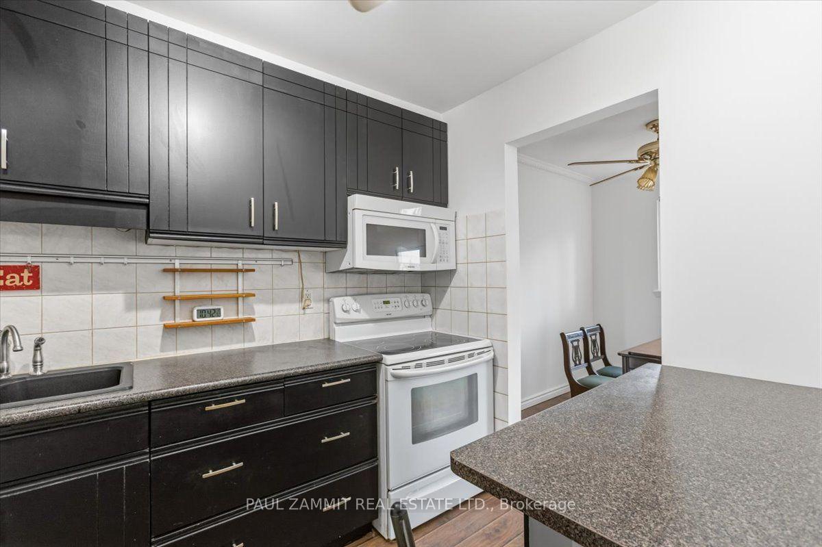 Photo 6 of 42 Nicholson Way, Markham, Aileen-Willowbrook — HOMEH