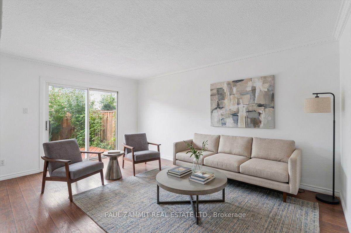 Photo 8 of 42 Nicholson Way, Markham, Aileen-Willowbrook — HOMEH