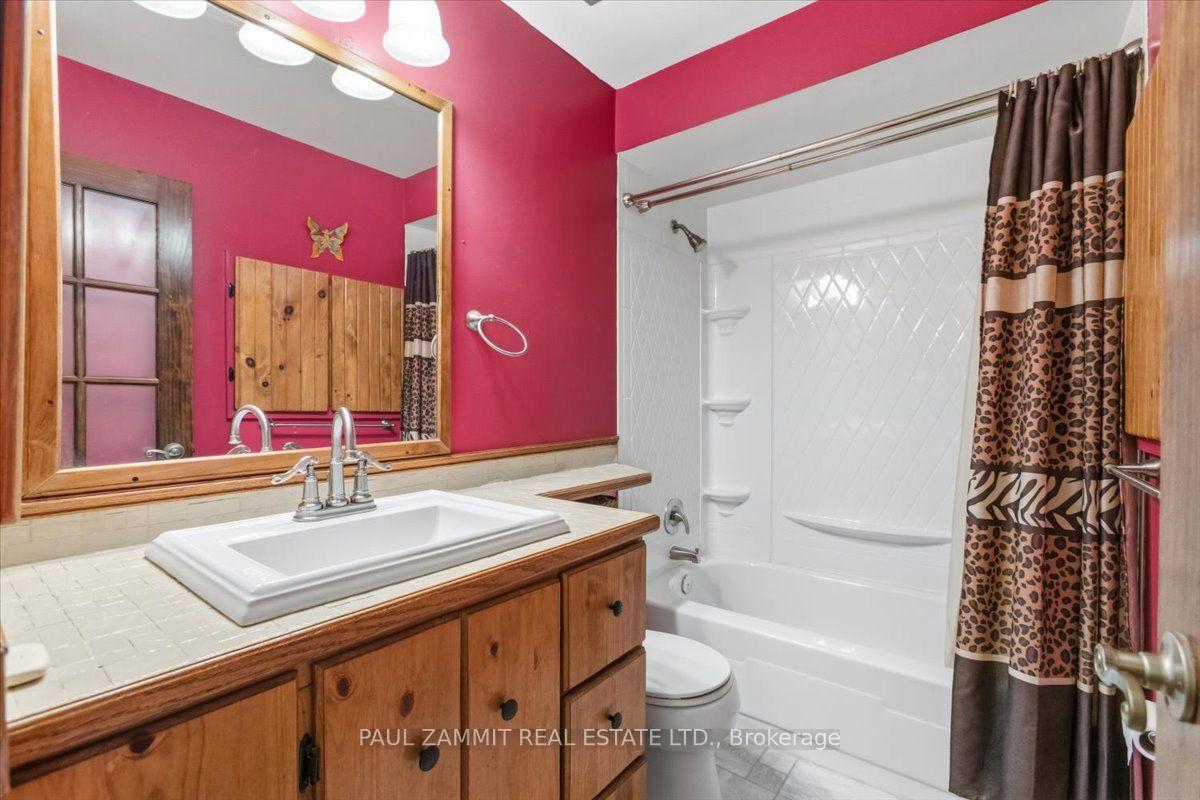 Photo 11 of 42 Nicholson Way, Markham, Aileen-Willowbrook — HOMEH