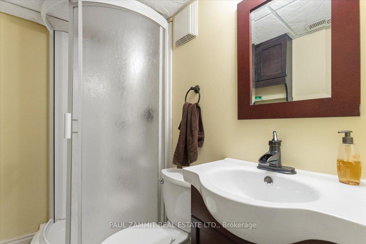 Photo 15 of 42 Nicholson Way, Markham, Aileen-Willowbrook — HOMEH