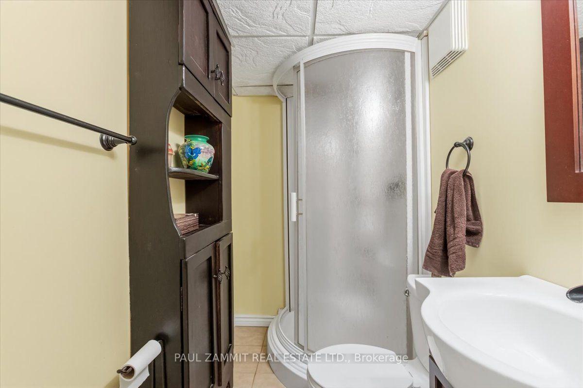 Photo 16 of 42 Nicholson Way, Markham, Aileen-Willowbrook — HOMEH