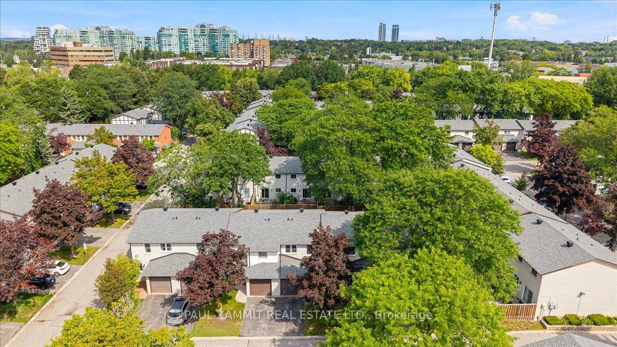Photo 23 of 42 Nicholson Way, Markham, Aileen-Willowbrook — HOMEH