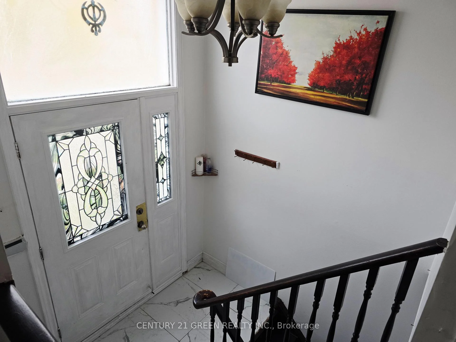 Photo 9 of 18 Curtis Drive, Brampton, Brampton South — HOMEH