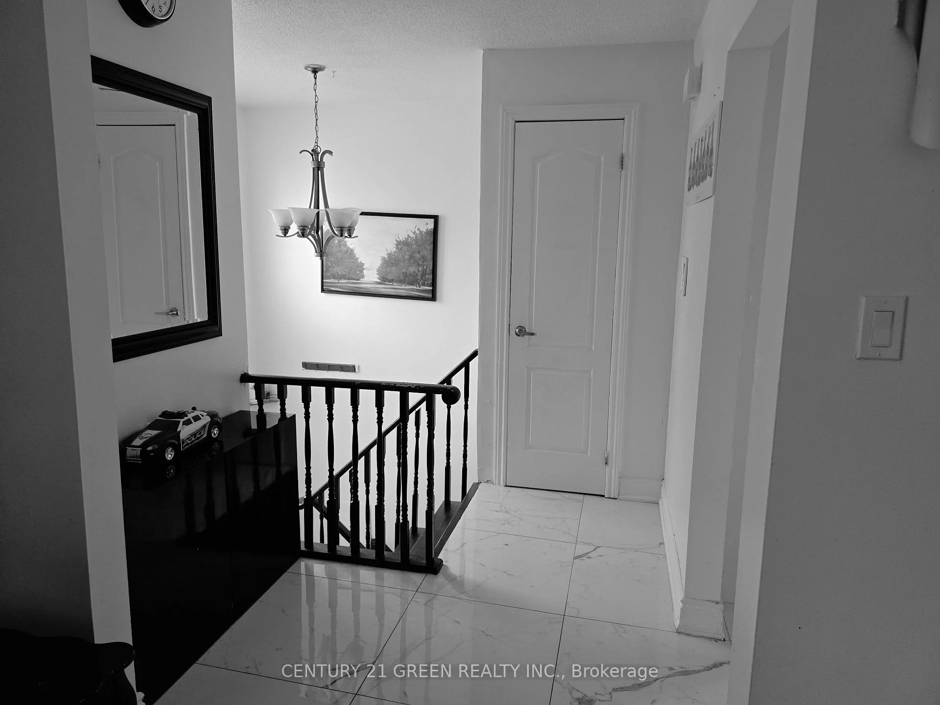 Photo 10 of 18 Curtis Drive, Brampton, Brampton South — HOMEH