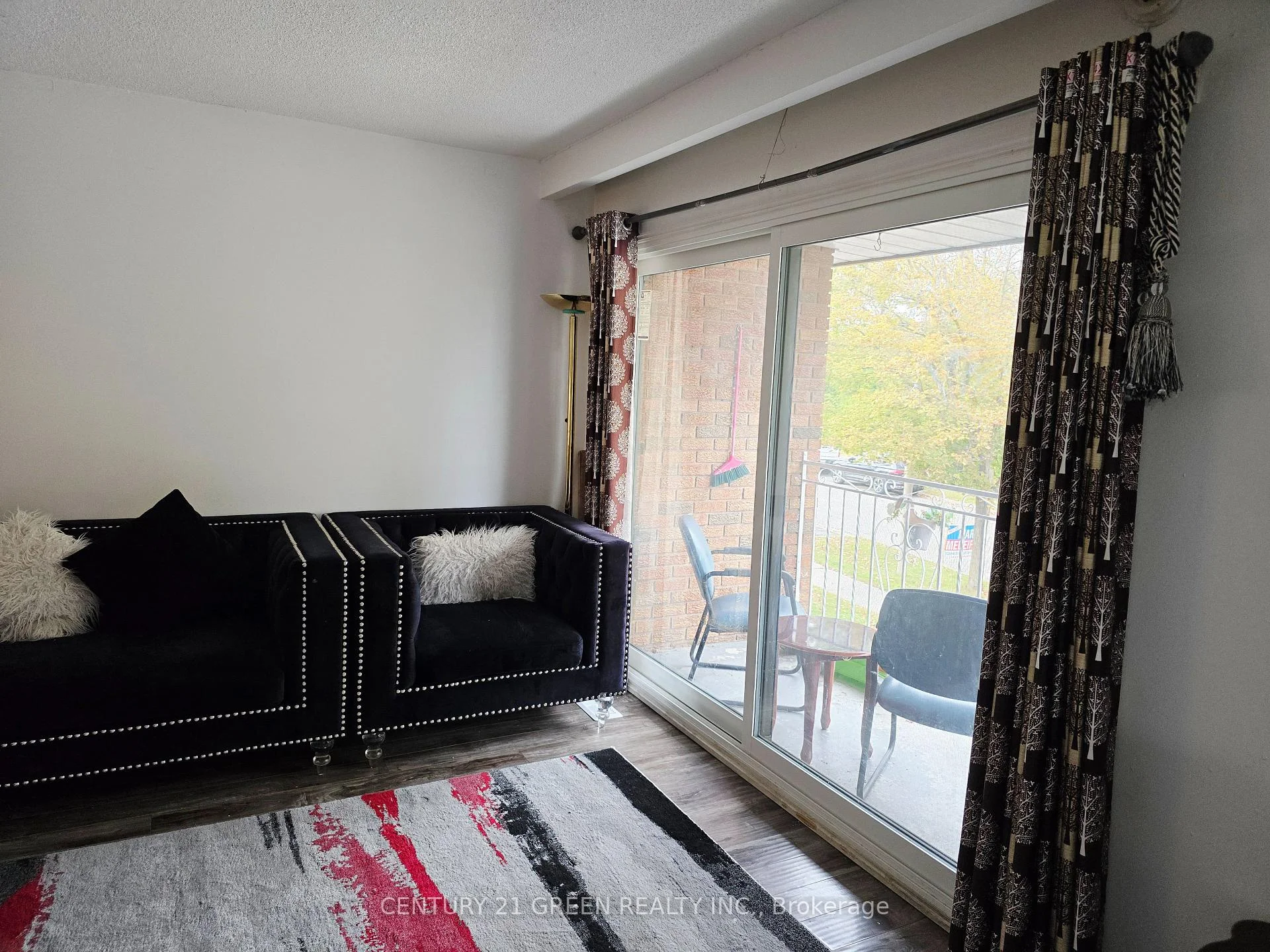 Photo 12 of 18 Curtis Drive, Brampton, Brampton South — HOMEH