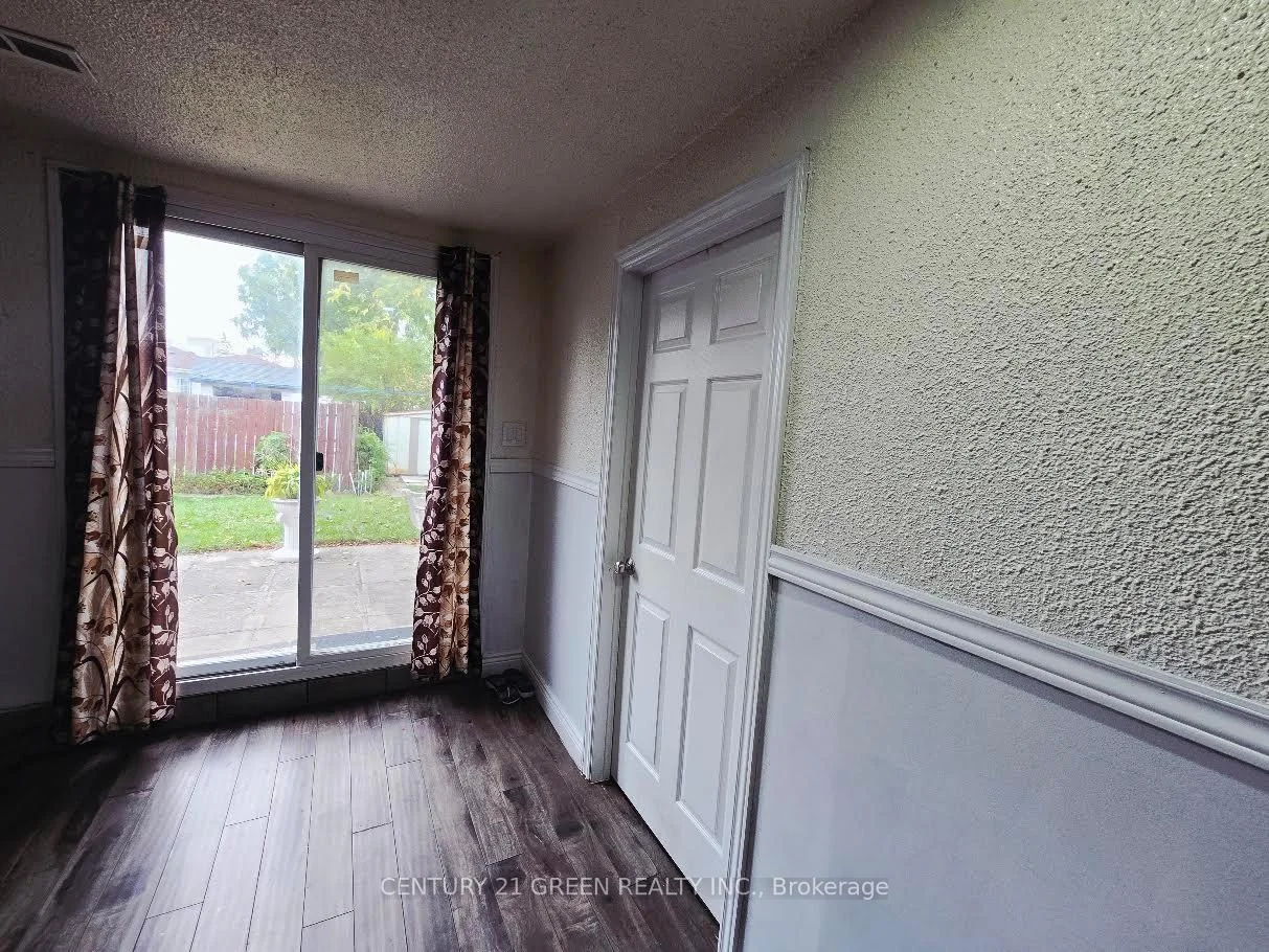 Photo 28 of 18 Curtis Drive, Brampton, Brampton South — HOMEH
