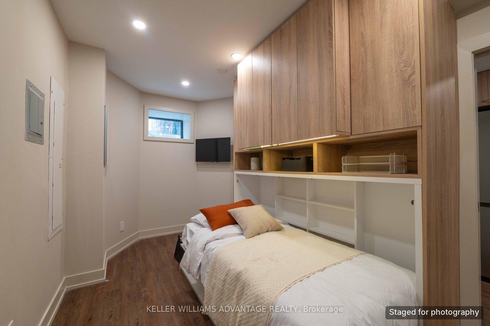 Photo 11 of Unit B, 23 Ross Street, Toronto, Kensington-Chinatown — HOMEH