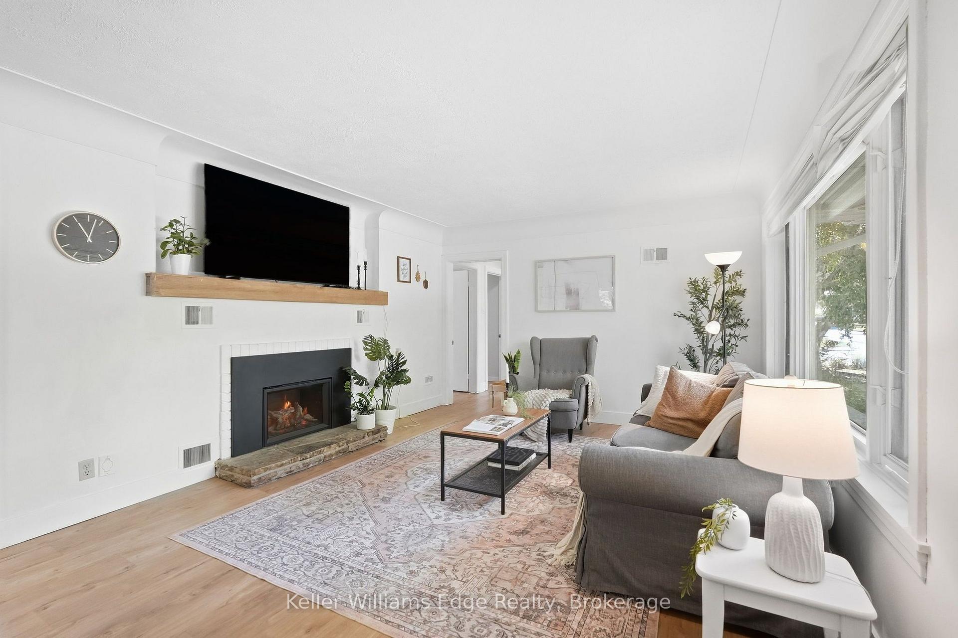 Photo 6 of 240 Bendamere Avenue, Hamilton, Buchanan — HOMEH