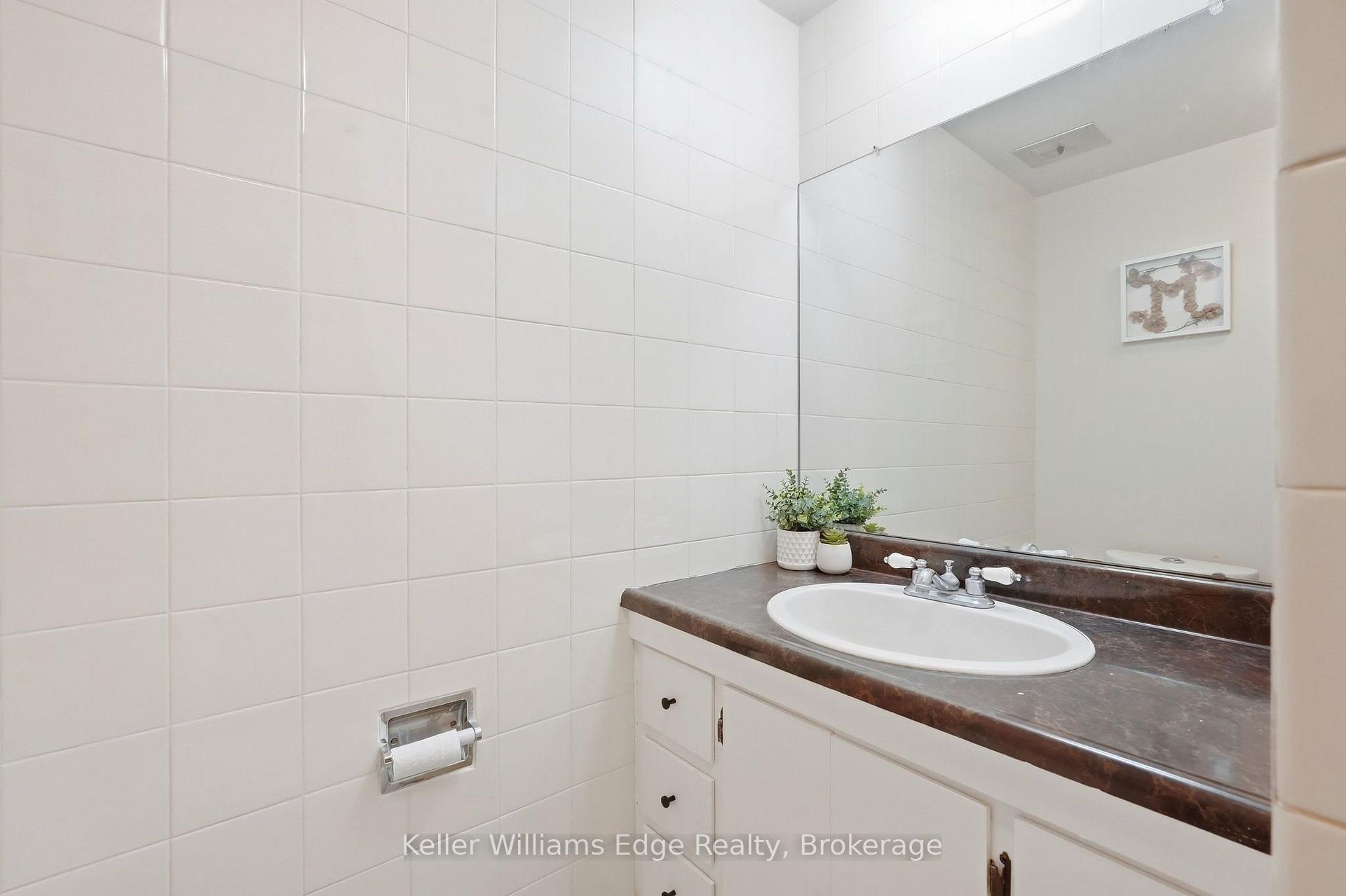 Photo 37 of 240 Bendamere Avenue, Hamilton, Buchanan — HOMEH