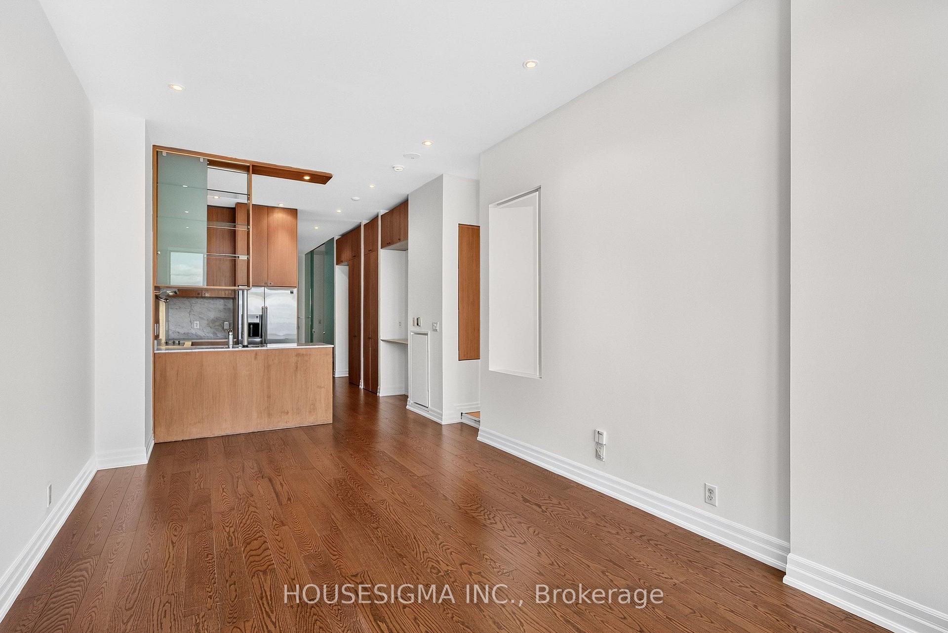 Photo 2 of Unit 804, 797 Don Mills Road, Toronto, Flemingdon Park — HOMEH