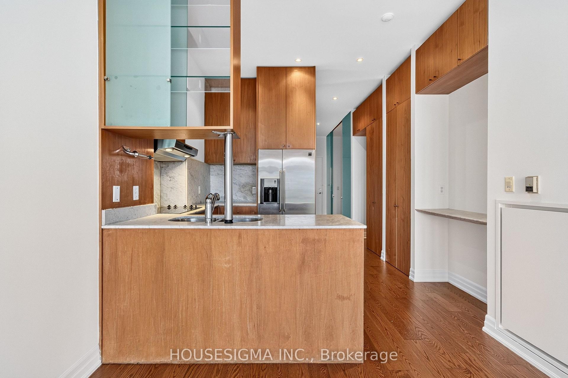 Photo 3 of Unit 804, 797 Don Mills Road, Toronto, Flemingdon Park — HOMEH