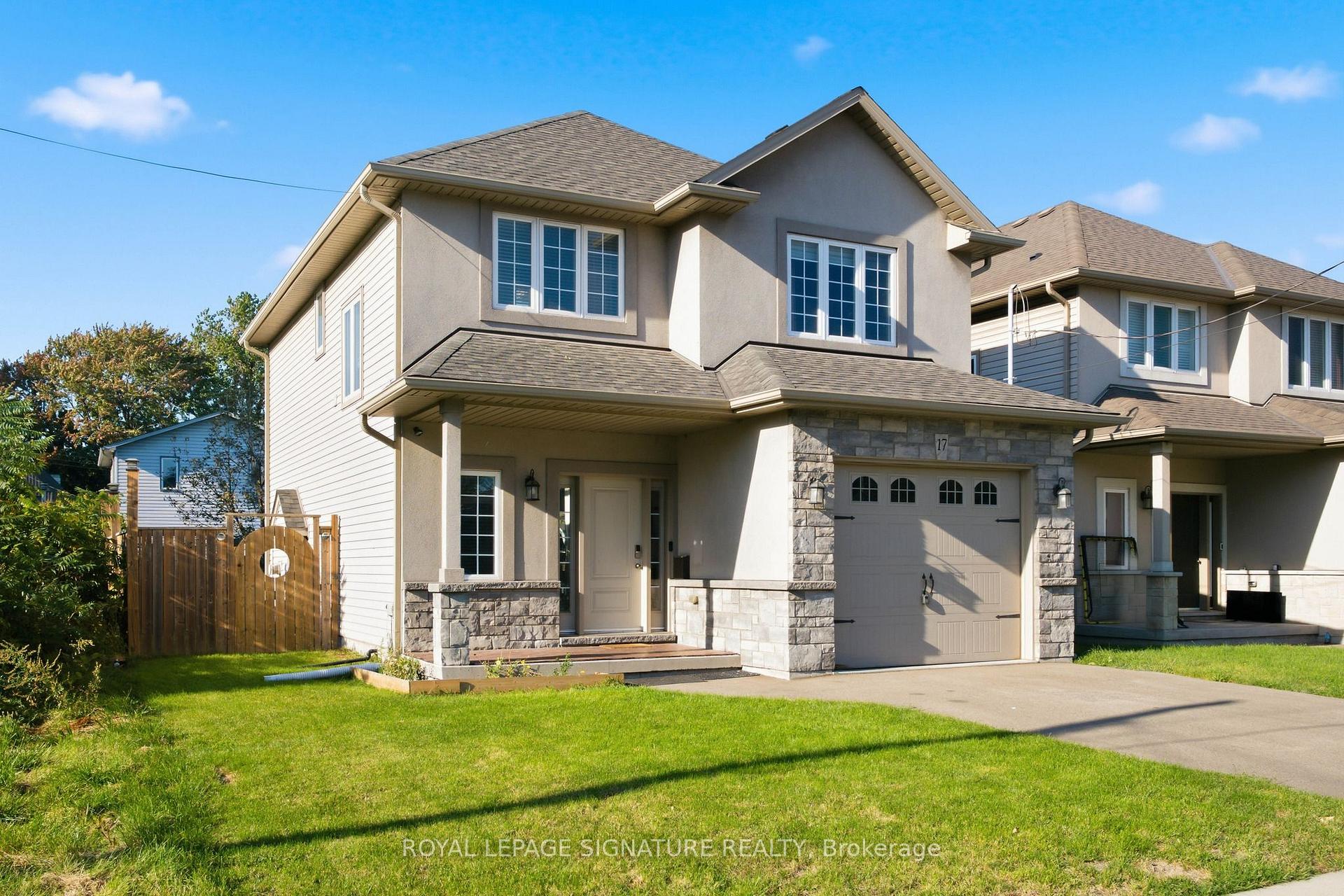 Photo 2 of 17 Lagoon Avenue, Hamilton, Hamilton Beach — HOMEH