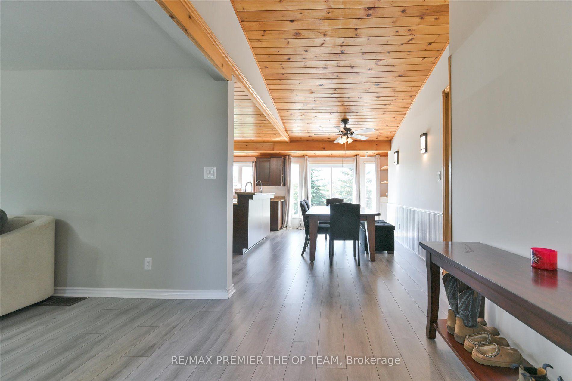 Photo 5 of 1881 Gilford Road, Innisfil, Rural Innisfil — HOMEH