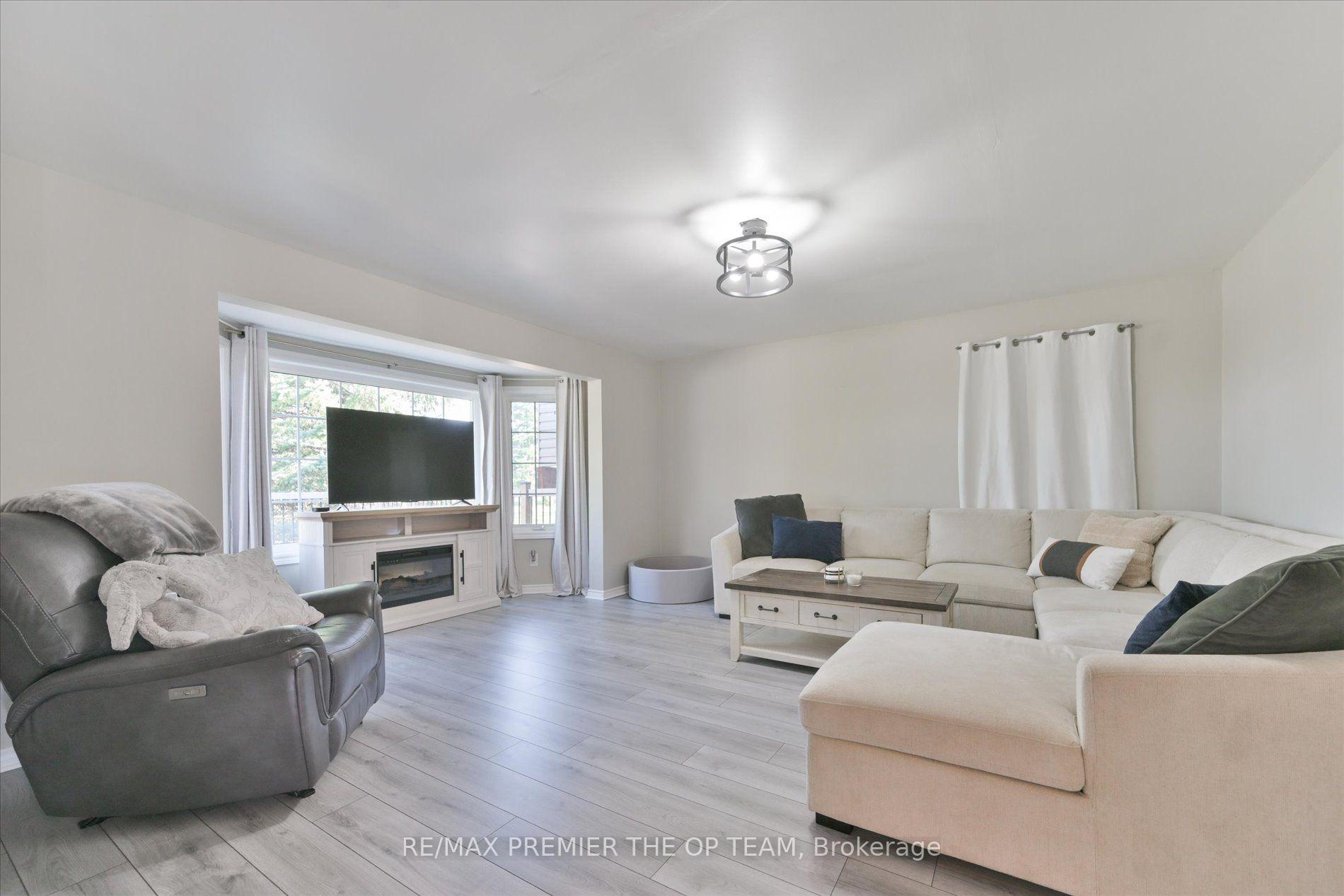 Photo 6 of 1881 Gilford Road, Innisfil, Rural Innisfil — HOMEH