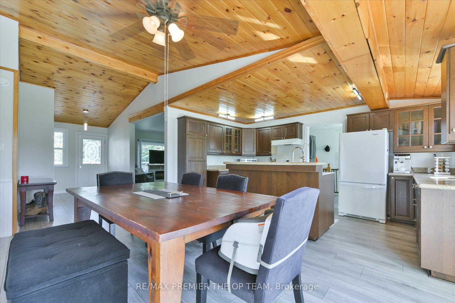 Photo 11 of 1881 Gilford Road, Innisfil, Rural Innisfil — HOMEH