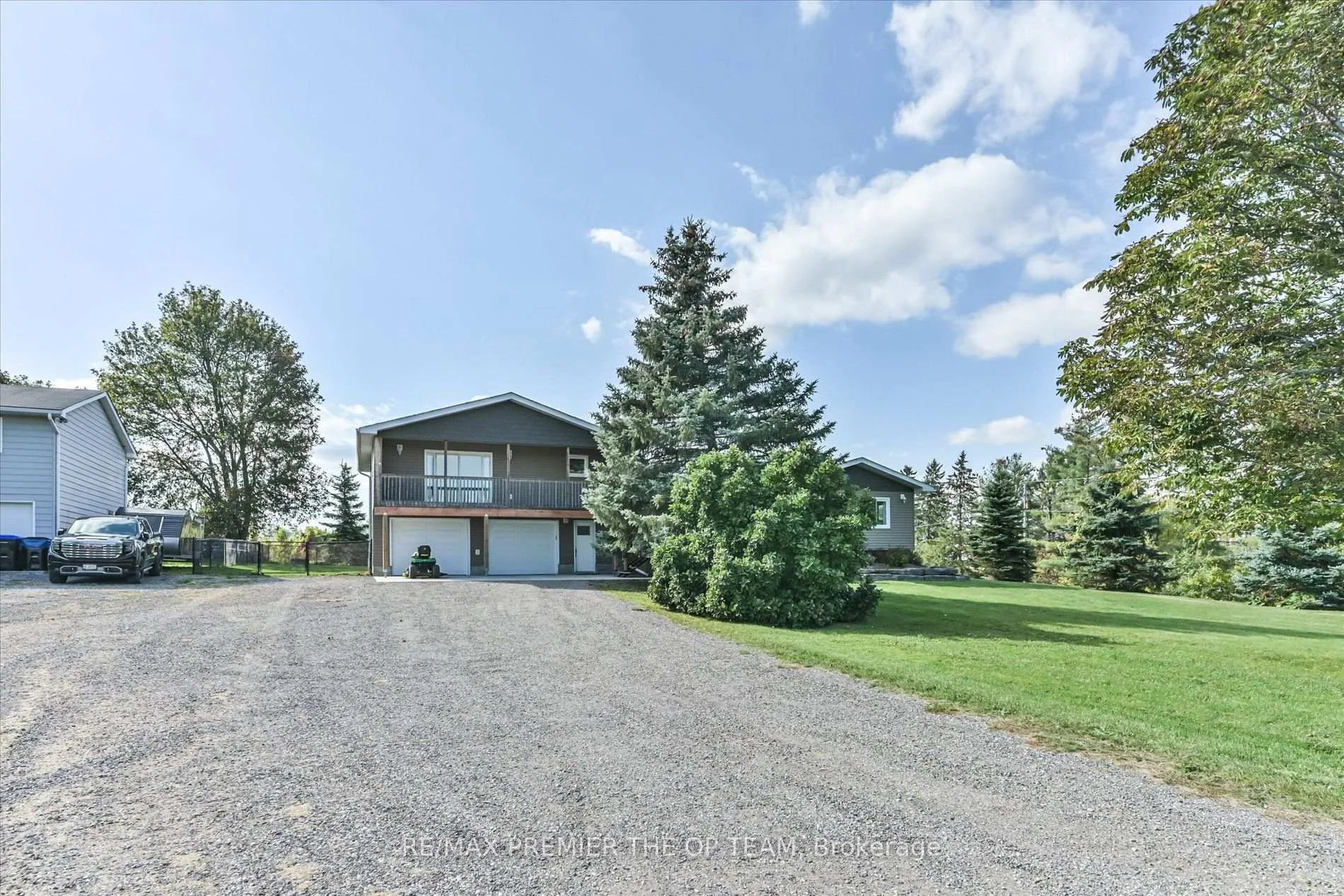 Photo 2 of 1881 Gilford Road, Innisfil, Rural Innisfil — HOMEH