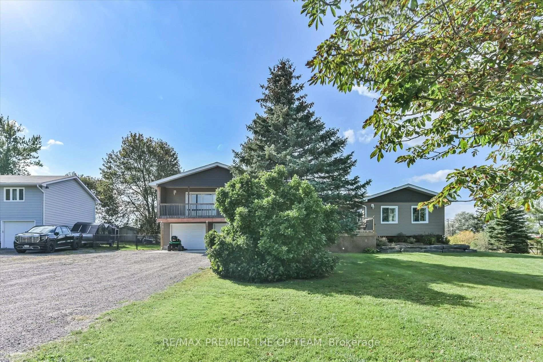 Photo 4 of 1881 Gilford Road, Innisfil, Rural Innisfil — HOMEH