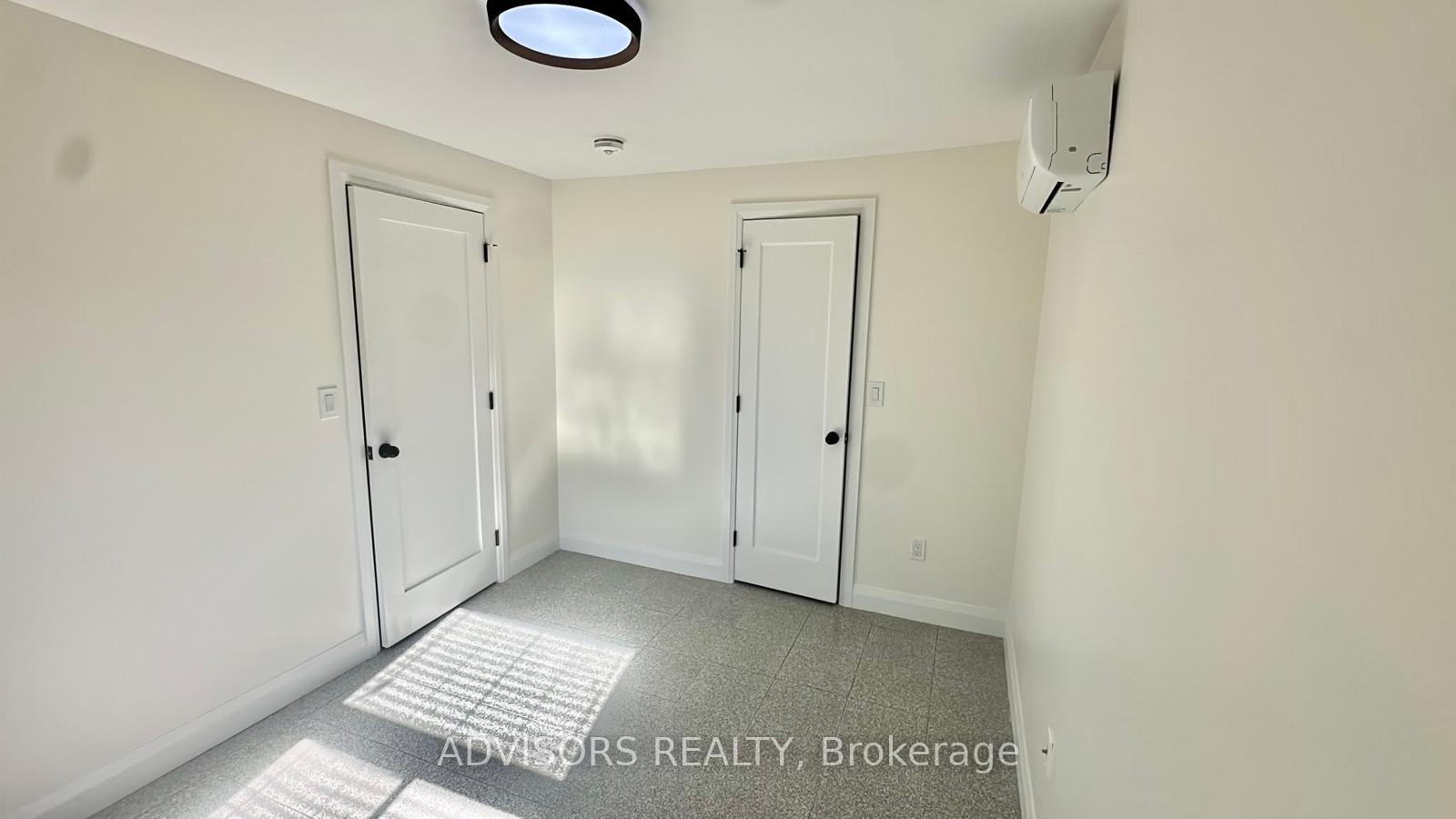 Photo 5 of Unit 4, 3717 Lakeshore Boulevard W, Etobicoke, Long Branch — HOMEH