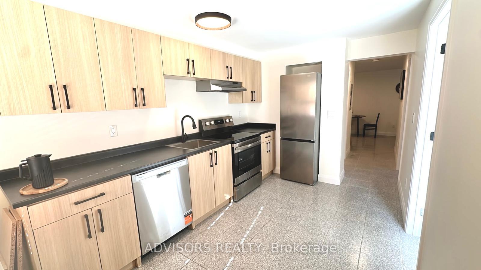 Photo 6 of Unit 4, 3717 Lakeshore Boulevard W, Etobicoke, Long Branch — HOMEH