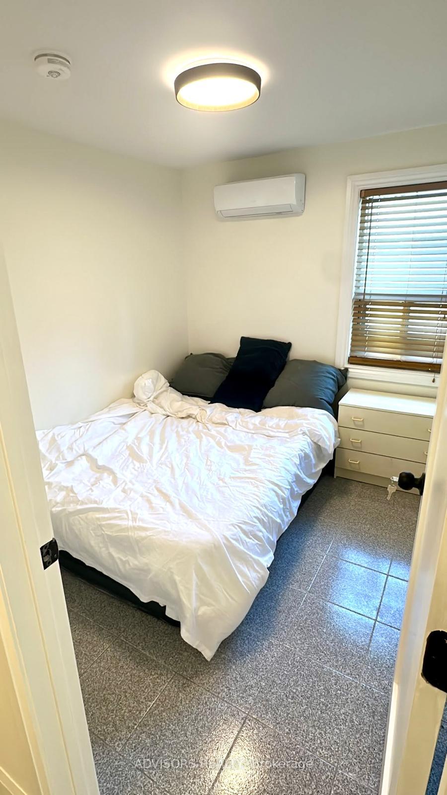 Photo 12 of Unit 4, 3717 Lakeshore Boulevard W, Etobicoke, Long Branch — HOMEH
