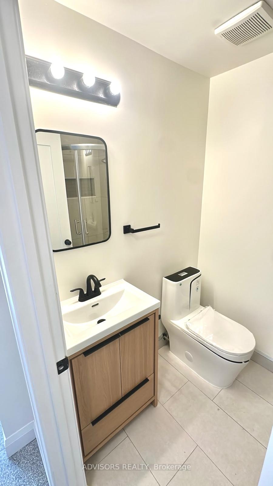 Photo 15 of Unit 4, 3717 Lakeshore Boulevard W, Etobicoke, Long Branch — HOMEH
