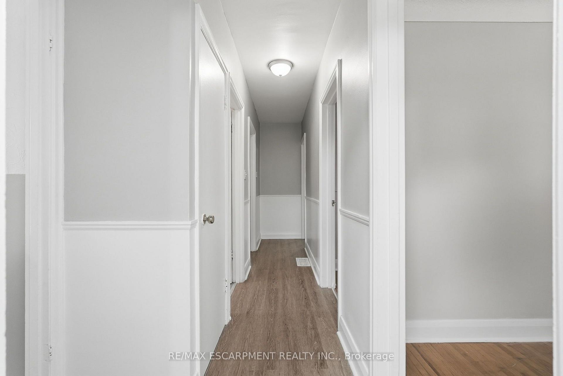 Photo 13 of 7 Sheldon Street, Hamilton, Dundas — HOMEH