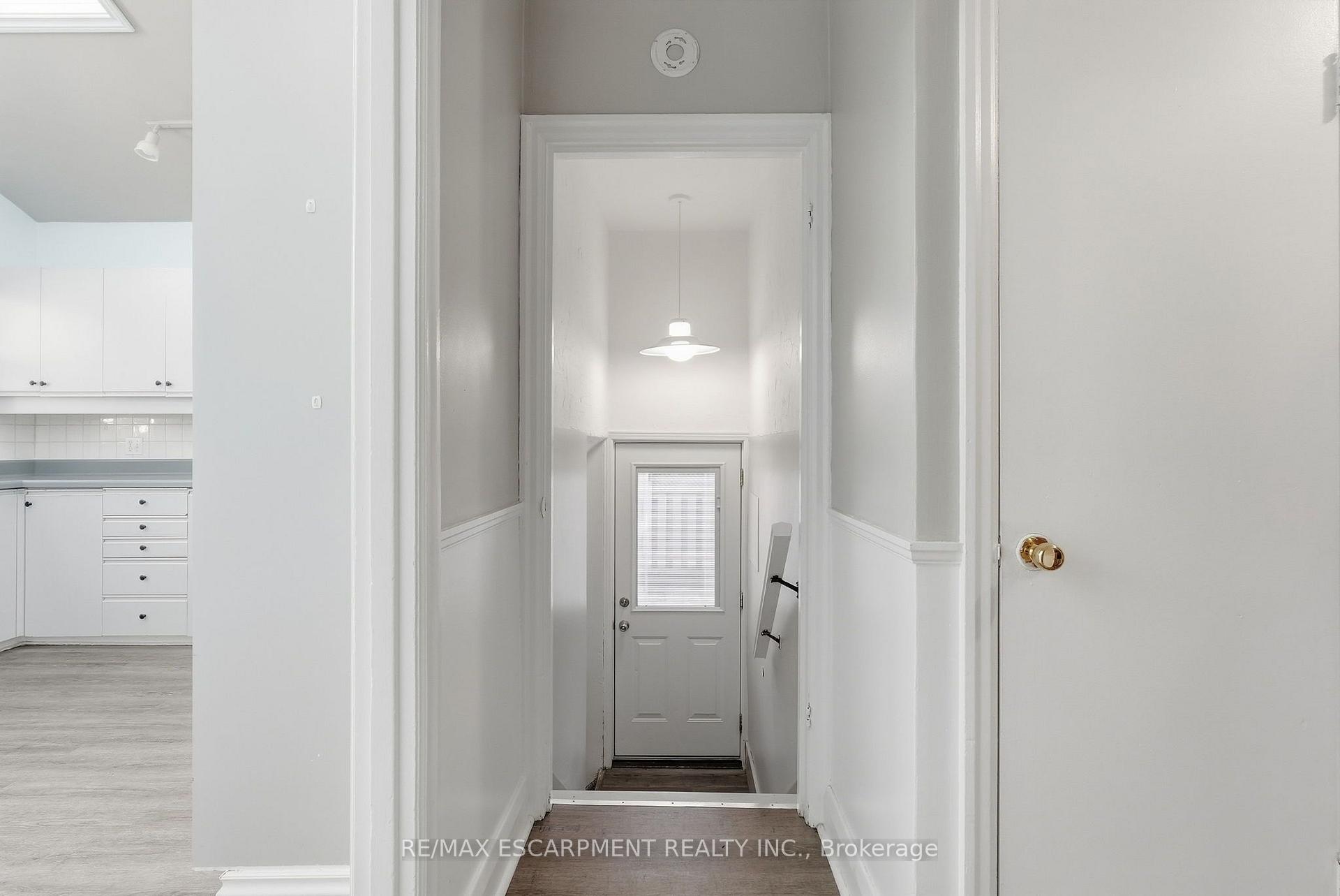 Photo 15 of 7 Sheldon Street, Hamilton, Dundas — HOMEH