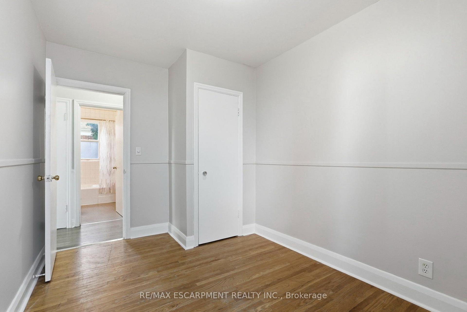 Photo 24 of 7 Sheldon Street, Hamilton, Dundas — HOMEH