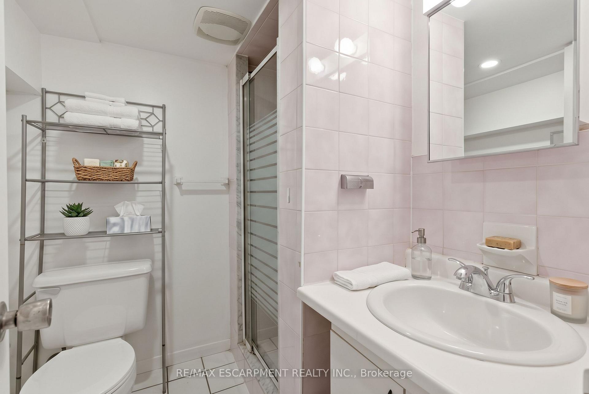 Photo 37 of 7 Sheldon Street, Hamilton, Dundas — HOMEH