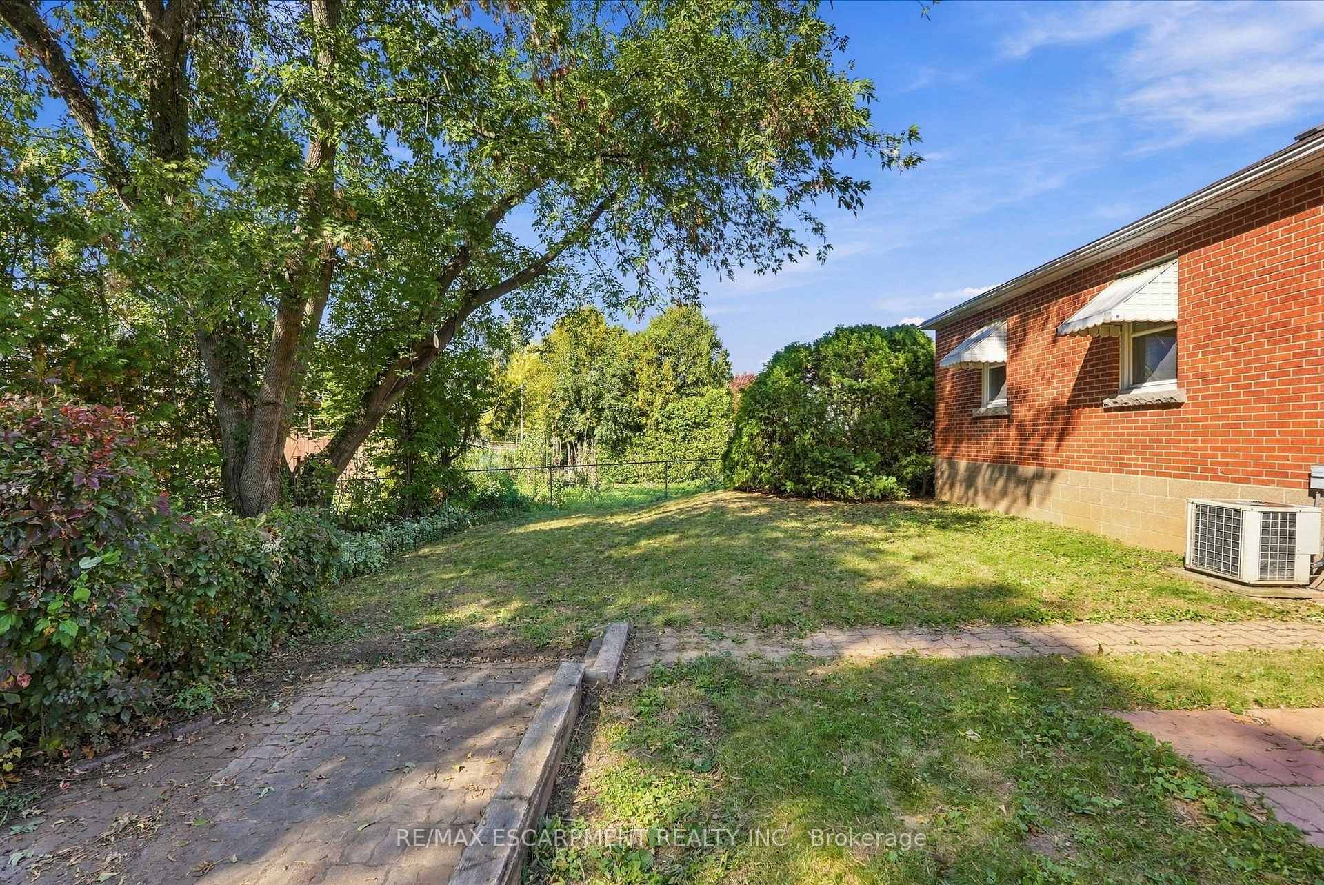 Photo 45 of 7 Sheldon Street, Hamilton, Dundas — HOMEH