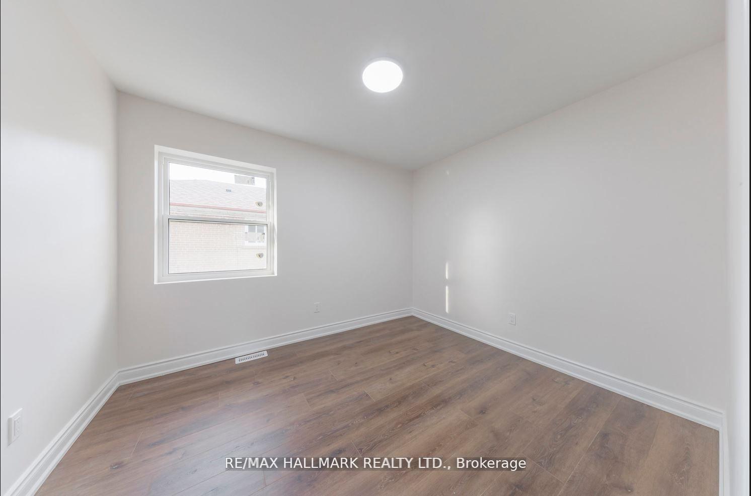 Photo 12 of Unit Upper, 39 Stansbury Crescent, Scarborough, Eglinton East — HOMEH