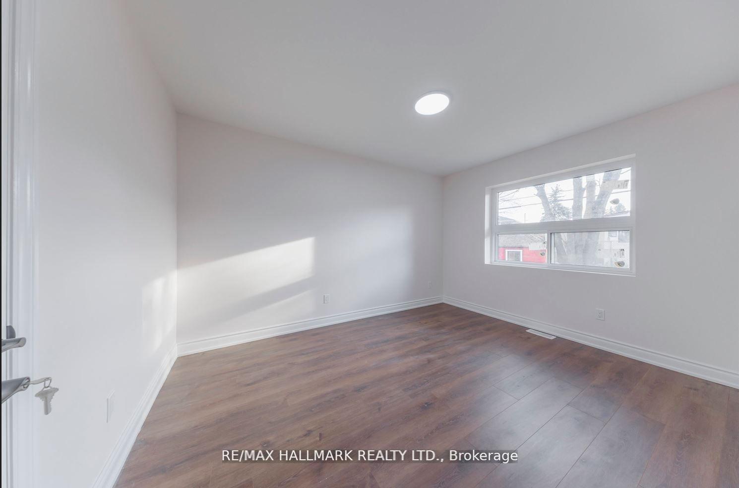 Photo 15 of Unit Upper, 39 Stansbury Crescent, Scarborough, Eglinton East — HOMEH