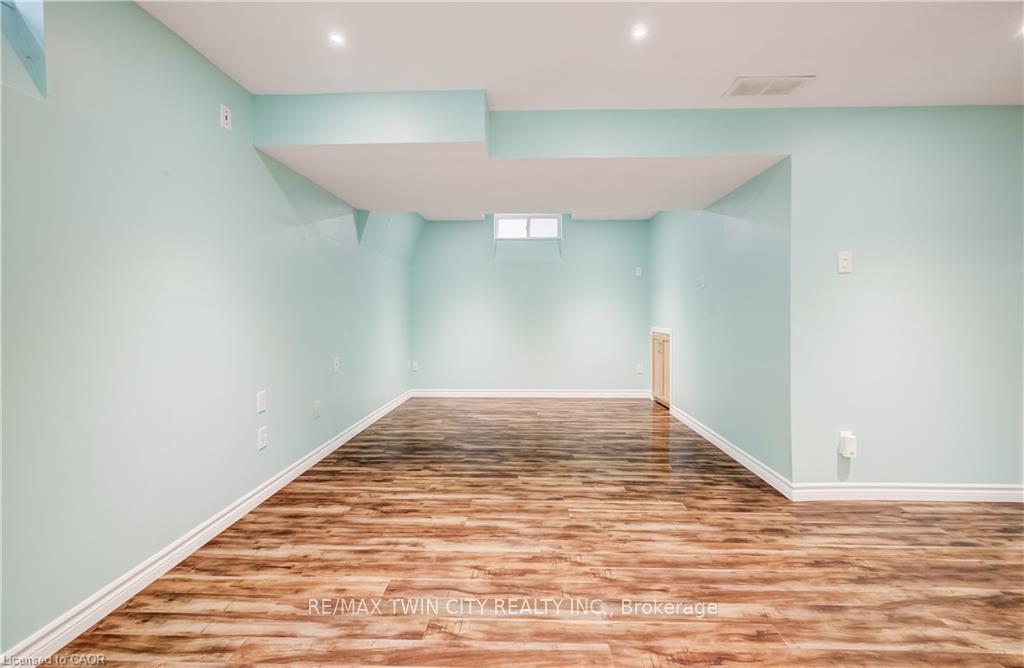 Photo 26 of 508 Veronica Drive, Kitchener, Centreville Chicopee — HOMEH